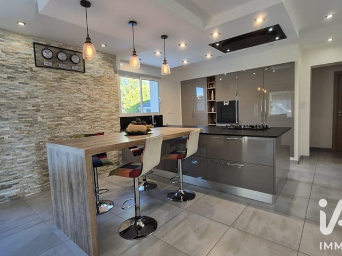 Maison 8 pièces 250 m²