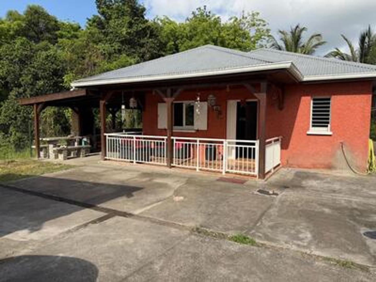 ENSEMBLE IMMOBILIER À FORTE RENTABILITÉ - MORNE-À-L'EAU - Espérance