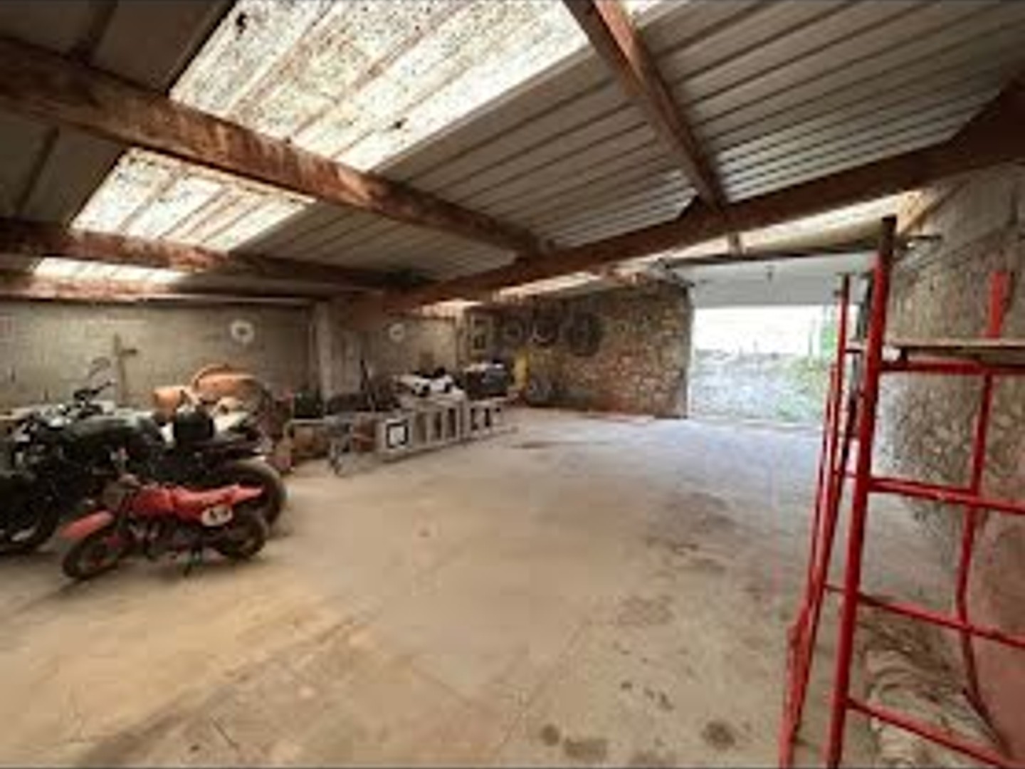Locaux à vendre - 140m2 - Chéry-Chartreuve (02220)