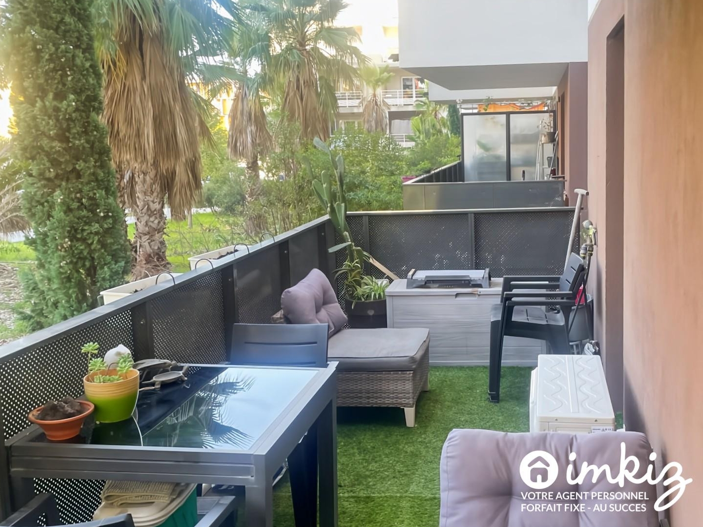 T3 à 50m du tram, climatisé , 63 m², terrasse 13m²