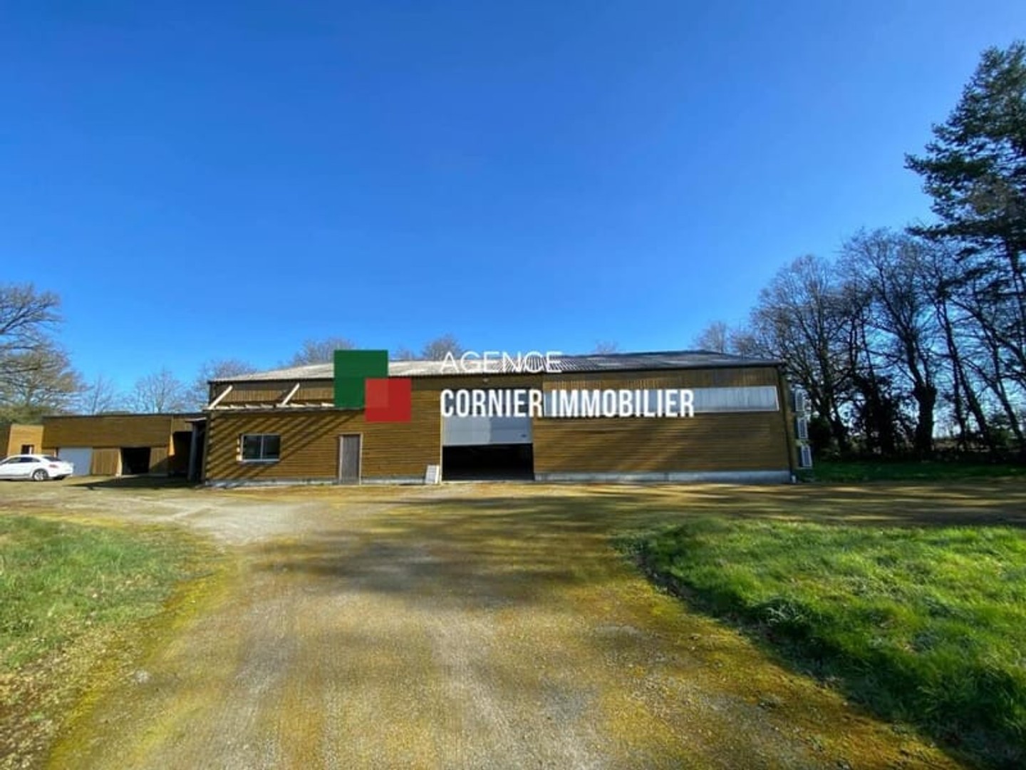 Bureaux 6 pièces 547 m²