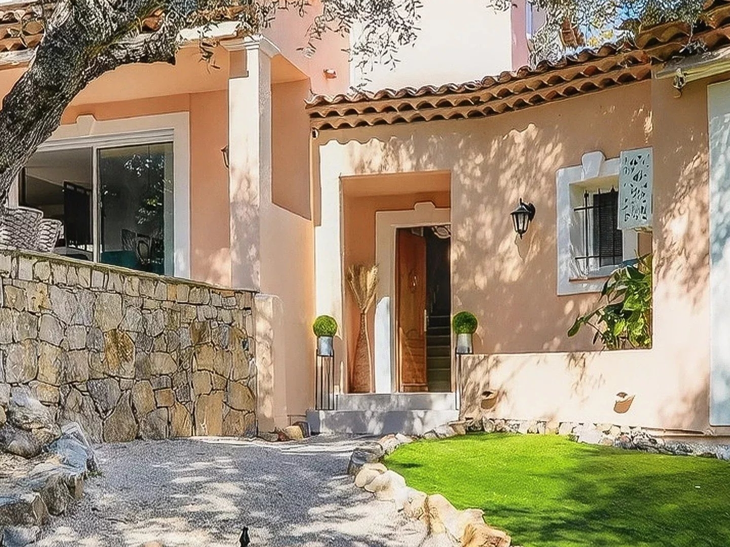 Maison à vendre - 5 pièces - 232m2 - Le Cannet (06110)