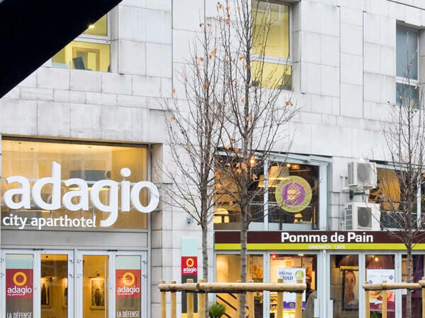 A VENDRE POUR INVESTISSEMENT LMNP RESIDENCE AFFAIRES: Appartement 3 pièces de 54.02 m2 situé à Puteaux