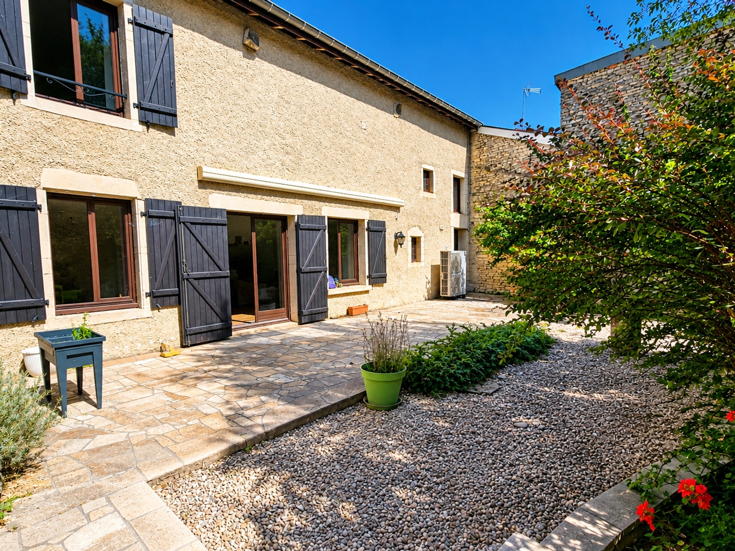 Maison 6 pièces 235 m²