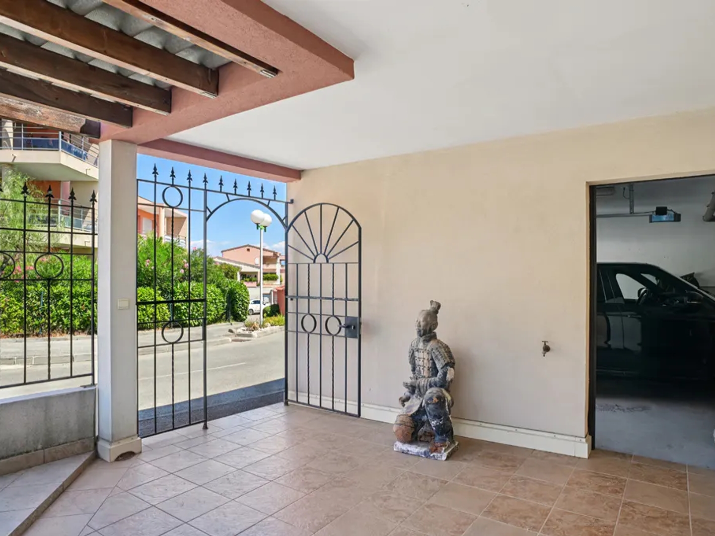 Maison à vendre - 4 pièces - 145m2 - Mandelieu-La-Napoule (06210)