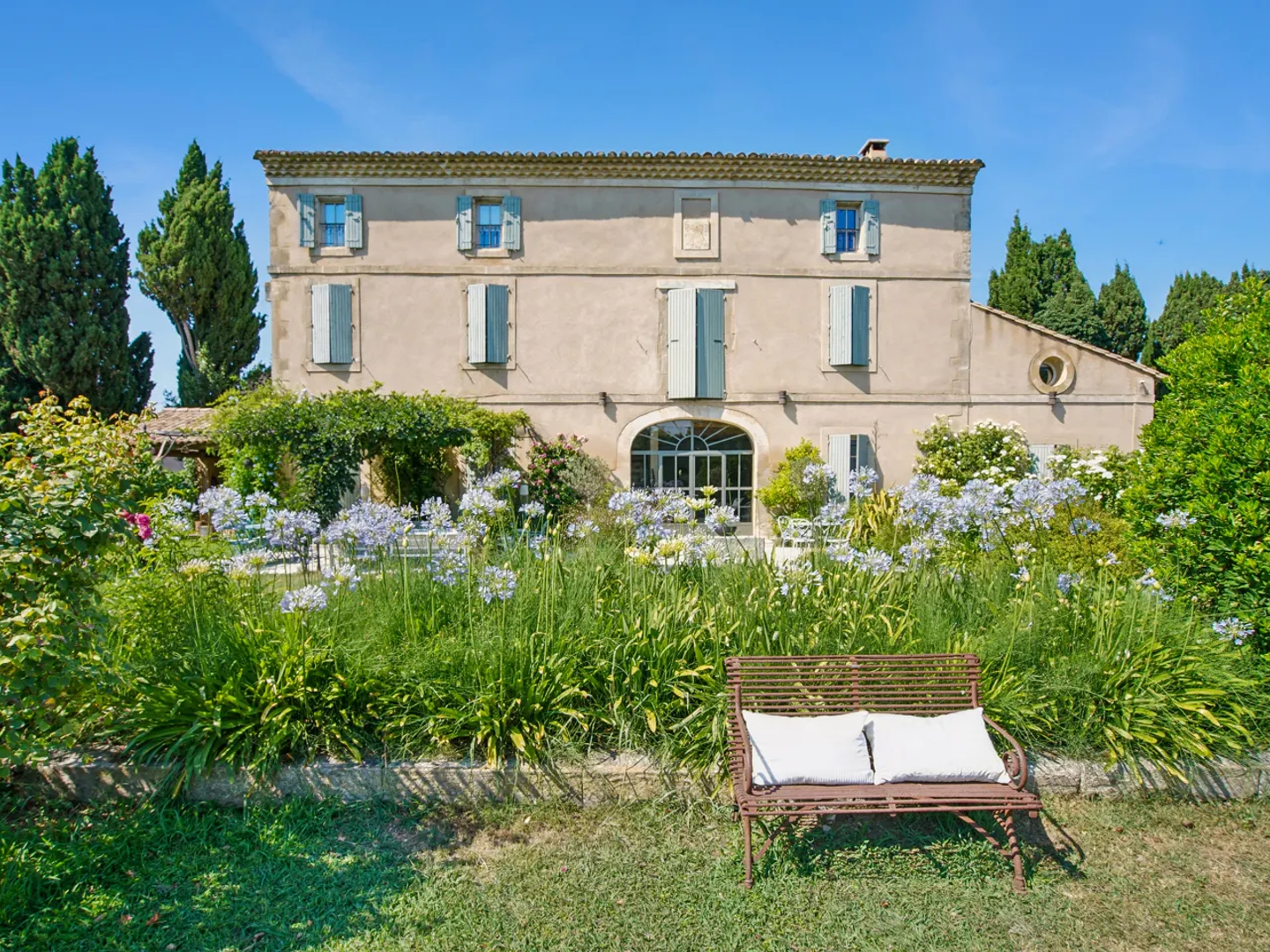 Maison à vendre - 8 pièces - 378m2 - Graveson (13690)