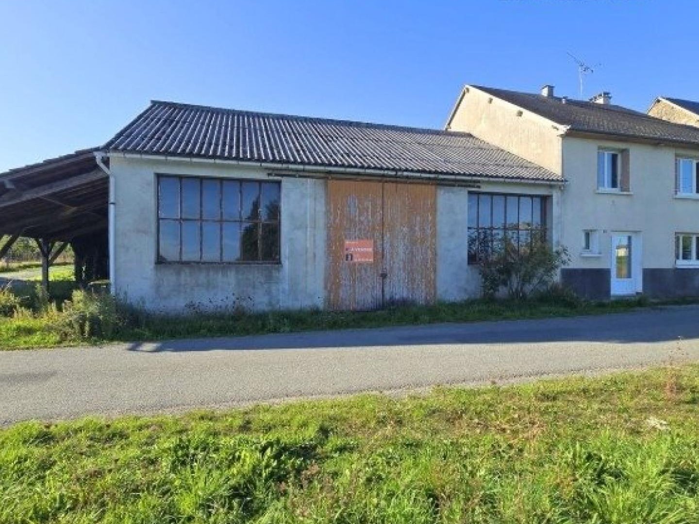 Ensemble Maison Grange et Carport sur terrain de 1744 m²
