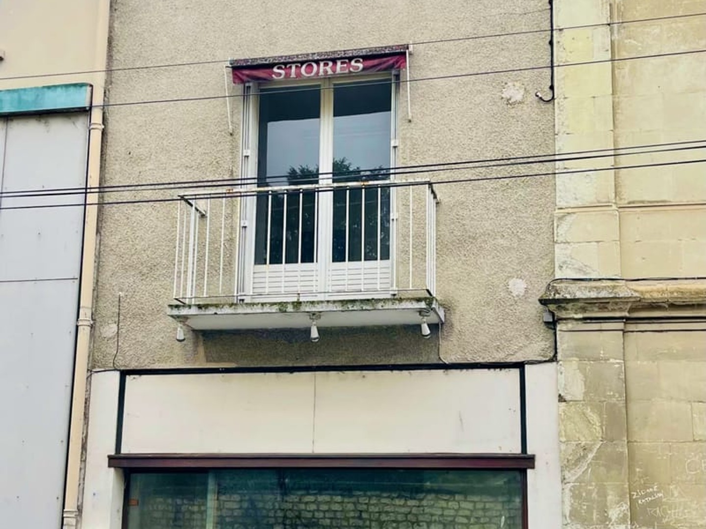 Immeuble à usage commercial ou professionnel