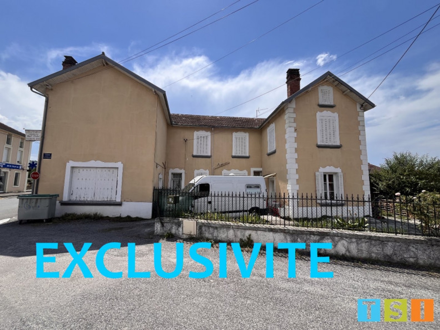 Immeuble mixte 111 m²