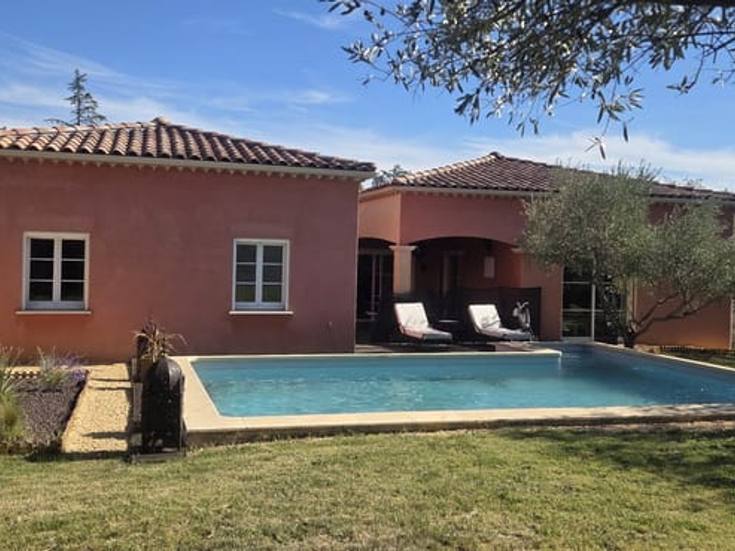 Maison d'architecte 150 m2 terrain 1650 m2 piscine