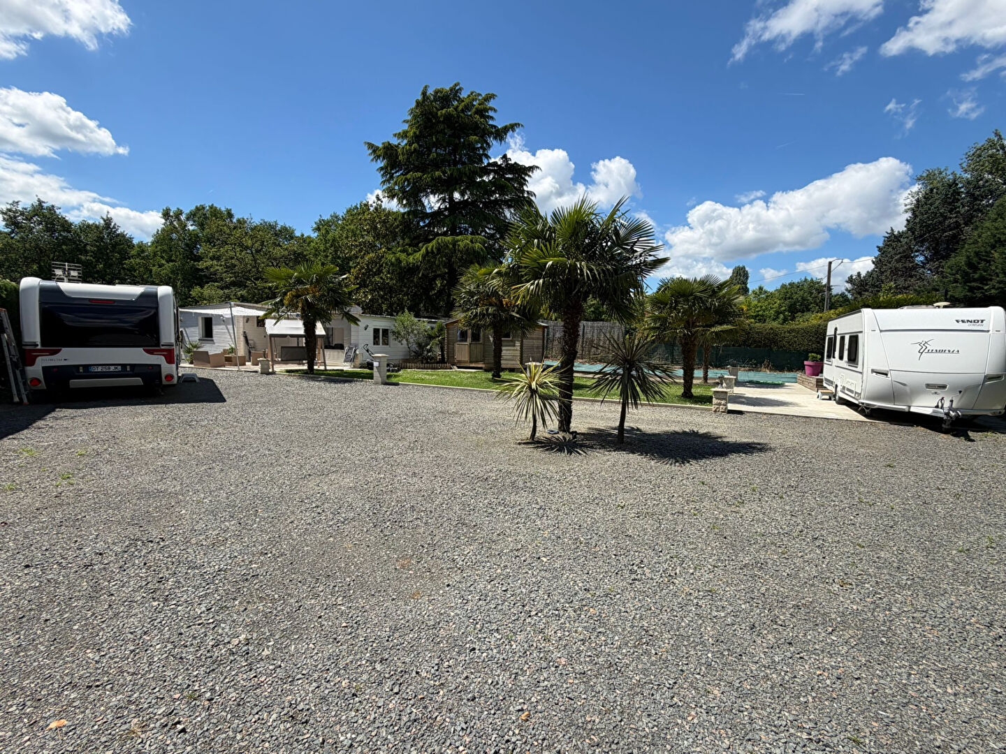 Terrain à vendre - 850m2 - Les Garennes Sur ... (49610)