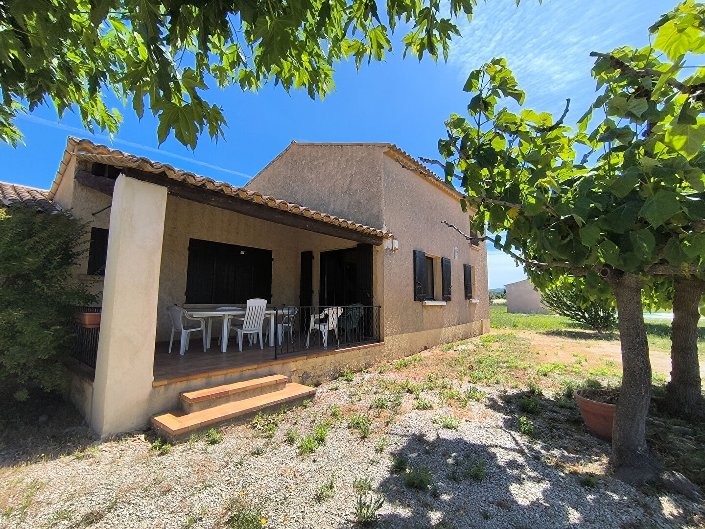 Maison à vendre - 5 pièces - 153m2 - Roaix (84110)