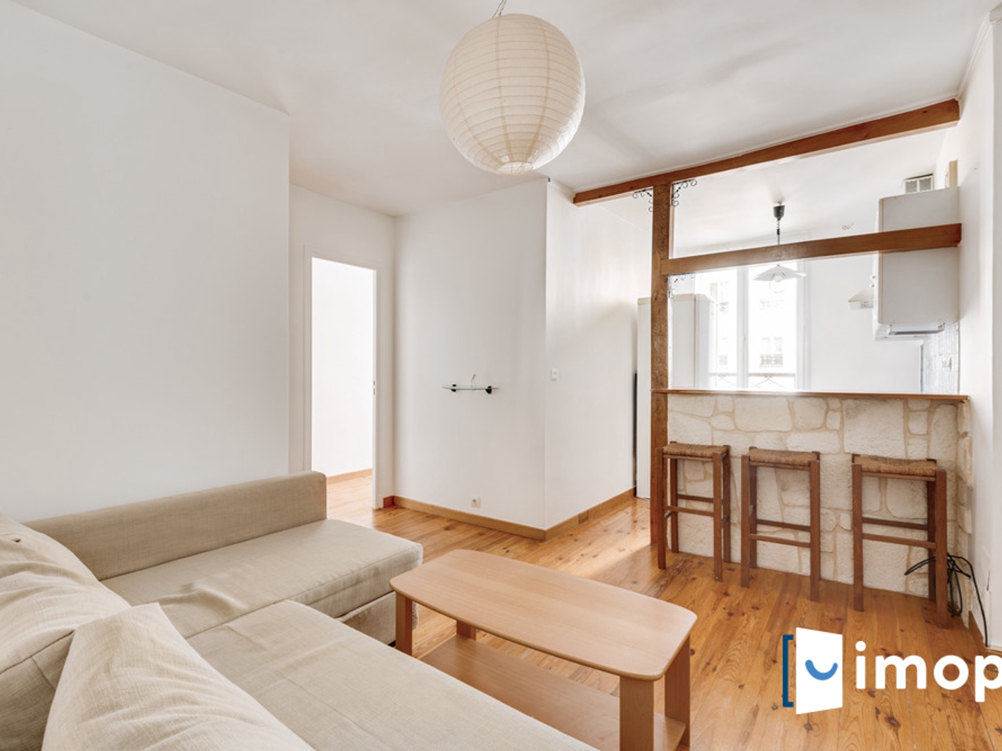 BEAU 2 PIÈCES AU 4EME ETAGE à Paris