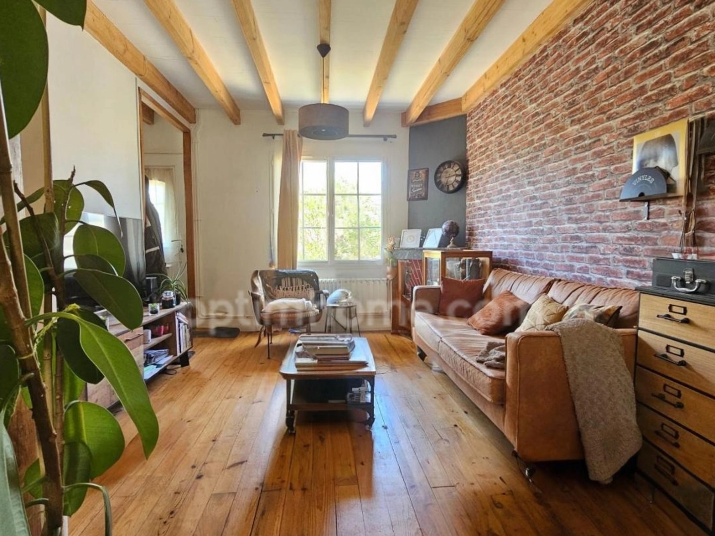 Charmante maison de plain-pied 90 m² deux chambres et un bureau -au Calme, très bon état et sans vis-à-vis ! ANGOULEME (16)