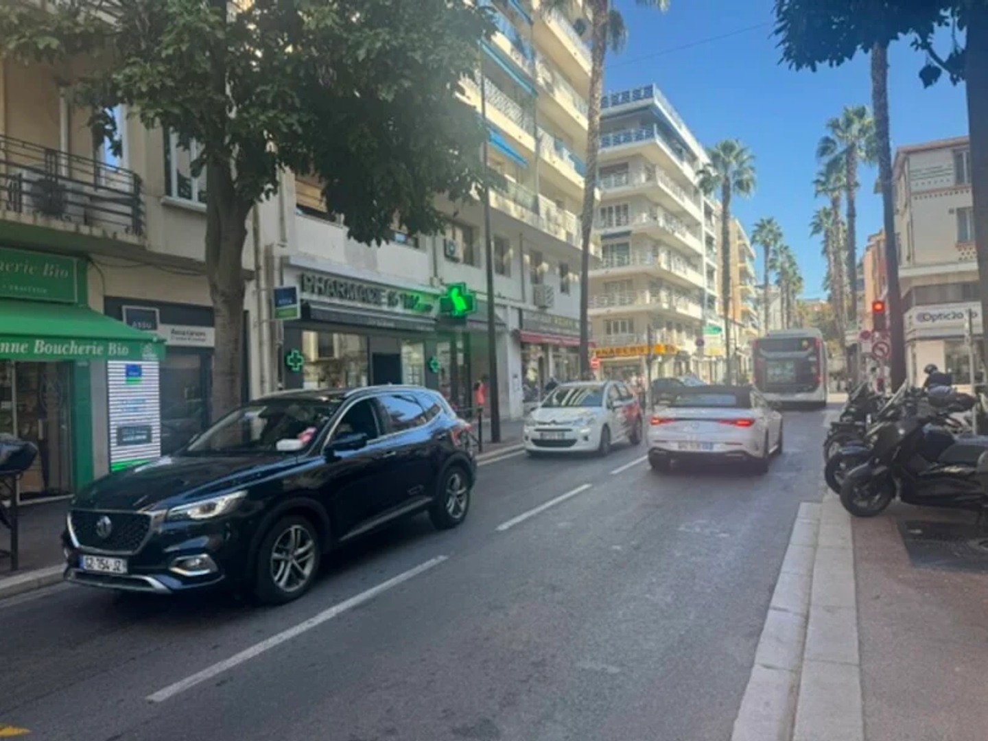 Magasin à vendre - 131m2 - Antibes (06600)