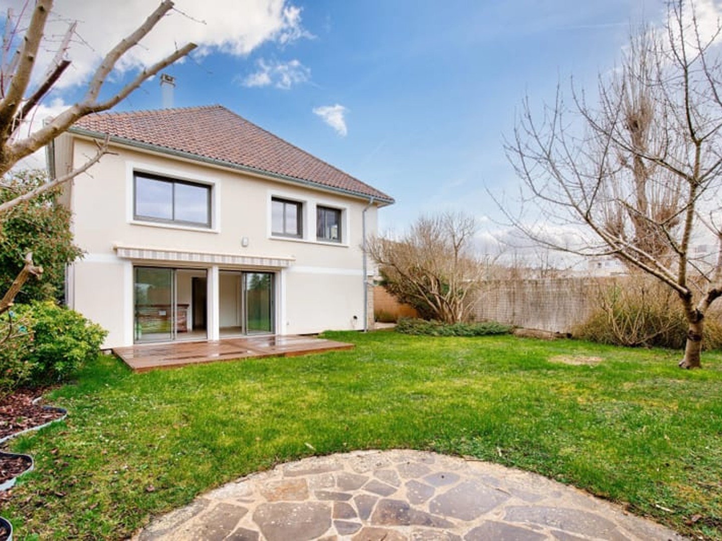 Rueil-Malmaison - MONT VALERIEN - Maison à vendre - 201 m² - 5 chambres - Terrain 527 m².