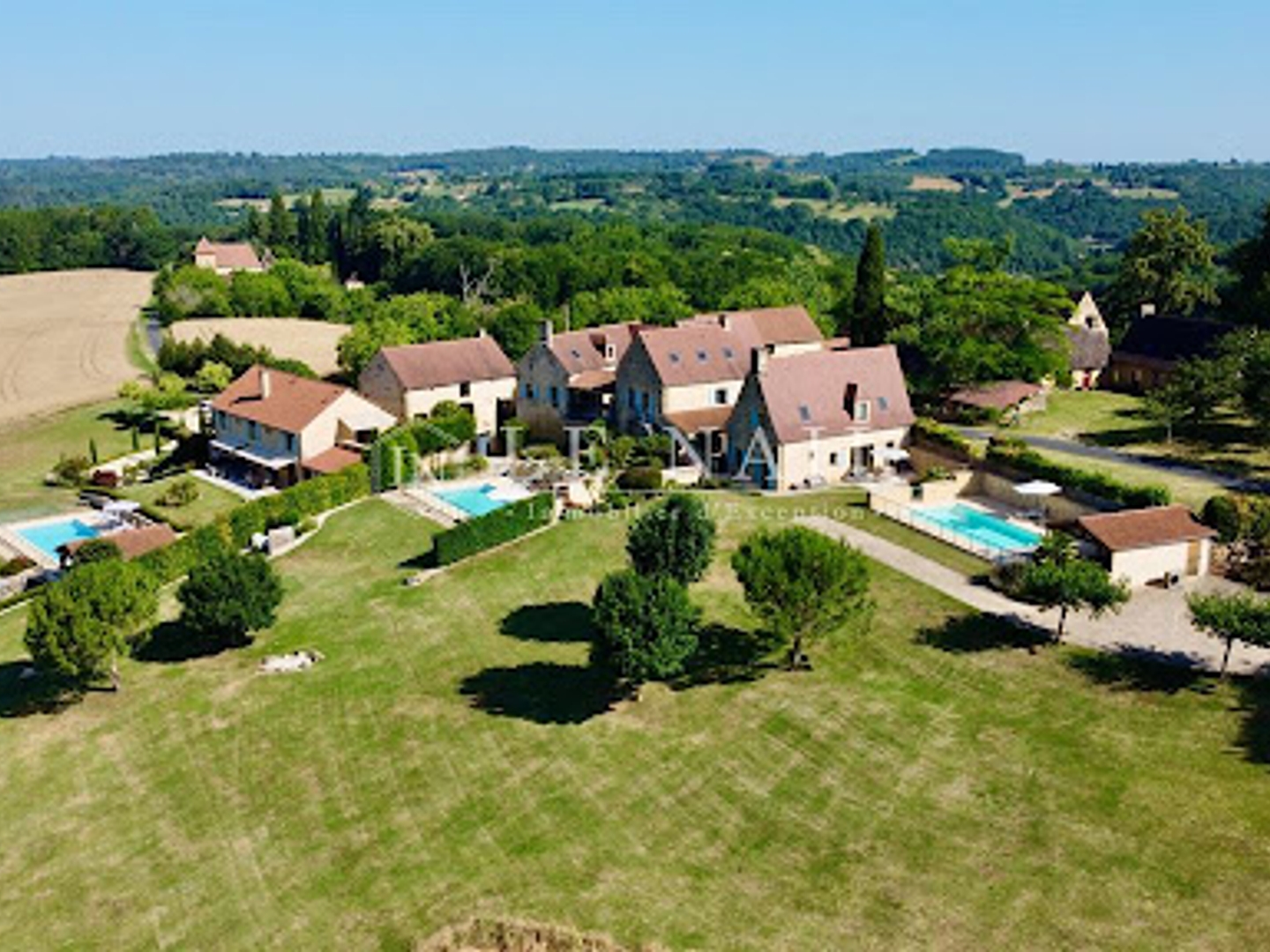 Propriété 21 pièces 750 m²