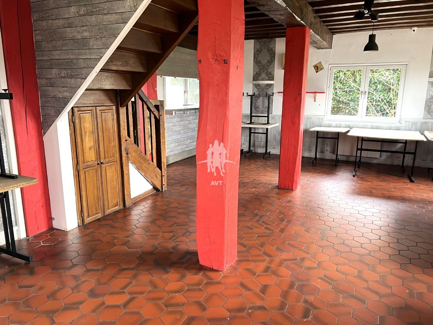 Magasin à vendre - 5 pièces - 147m2 - Douains (27120)