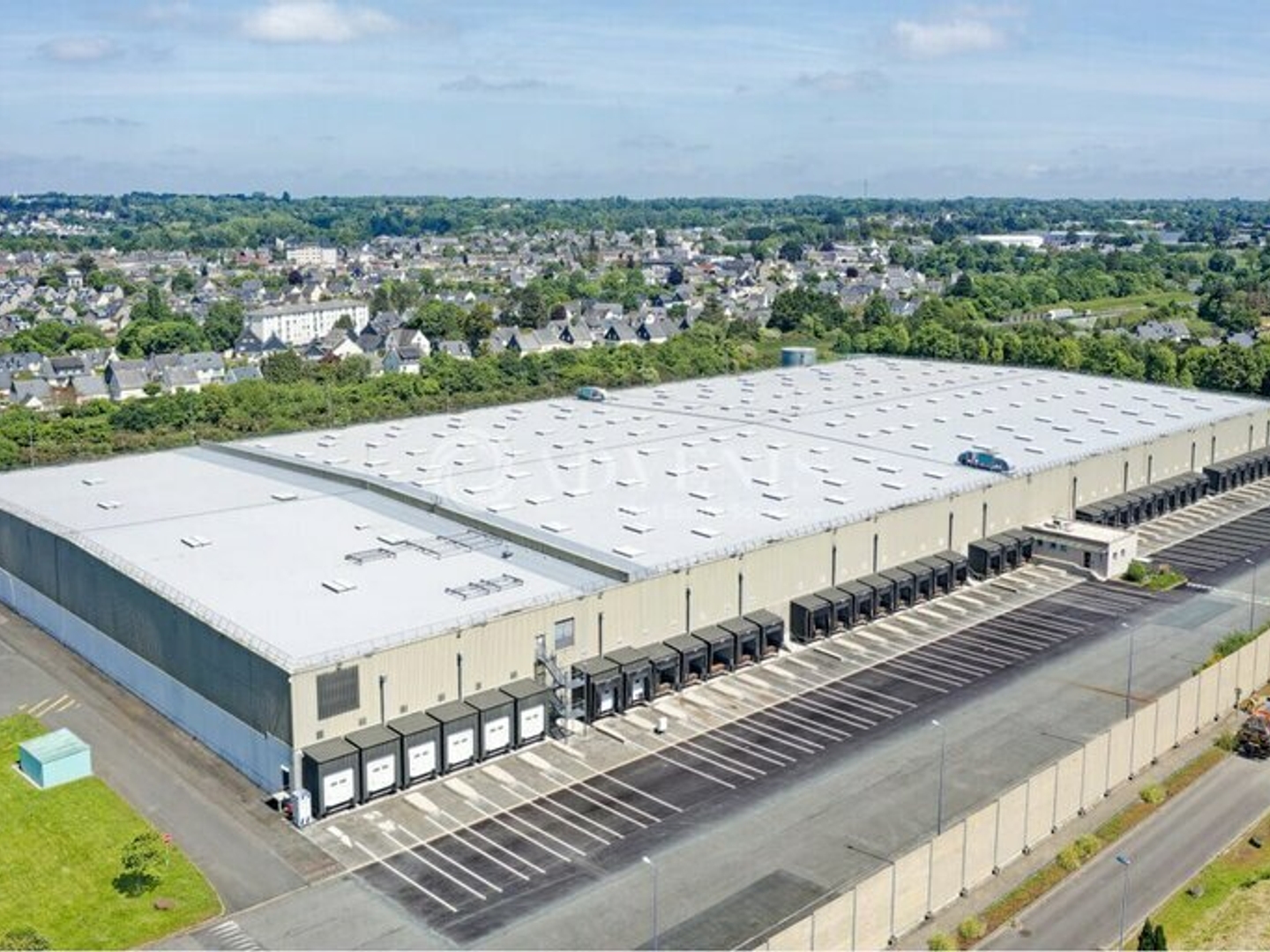 ENTREPOT - LOGISTIQUE A VENDRE