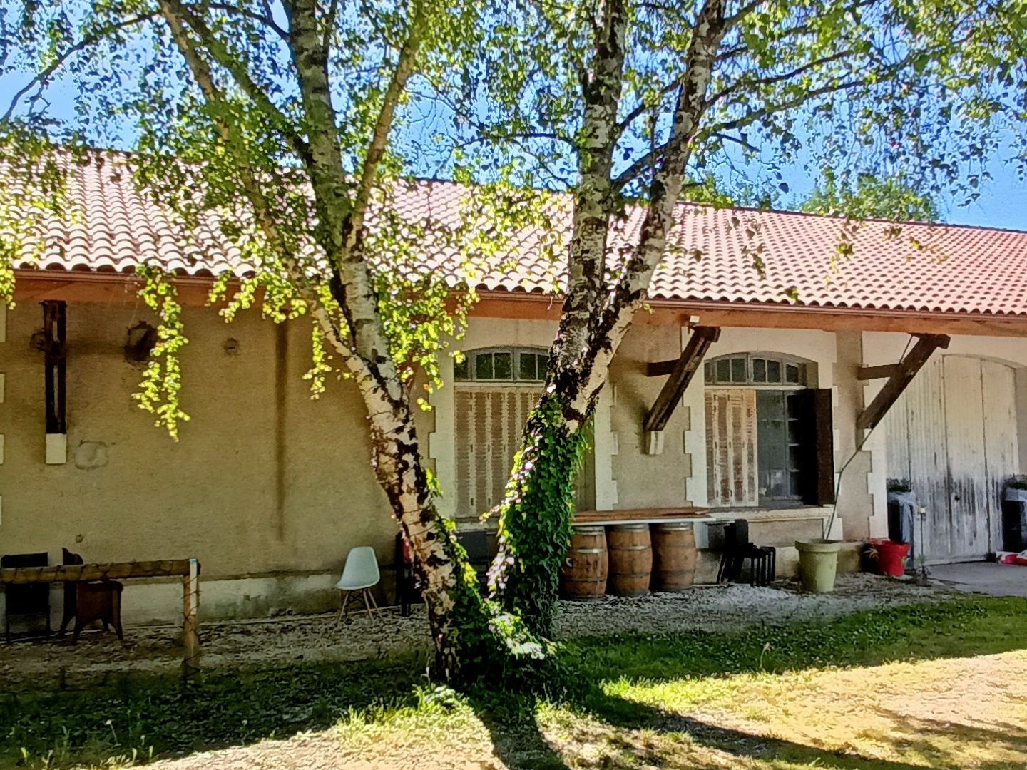 Maison à vendre - 7 pièces - 302m2 - Coteaux-Du-Blanza... (16250)