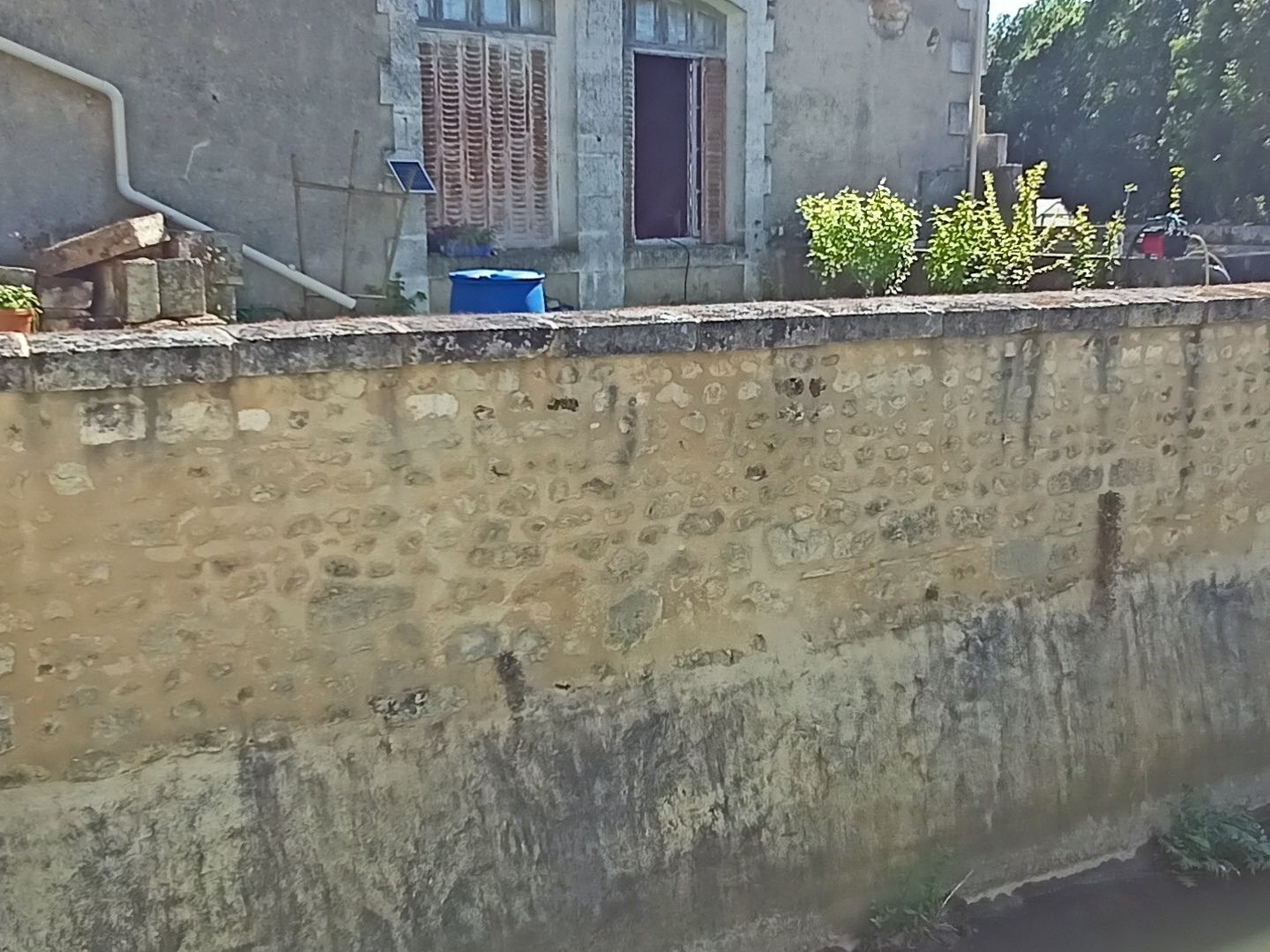 Maison à vendre - 7 pièces - 302m2 - Coteaux-Du-Blanza... (16250)