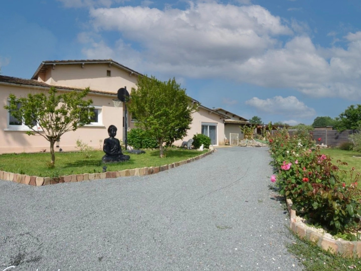 Maison de plain-pied de 3 chambres avec jardin à Beaupouyet (Dordogne)
