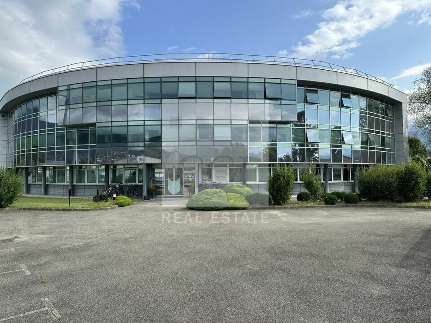 BUREAUX A VENDRE OU A LOUER