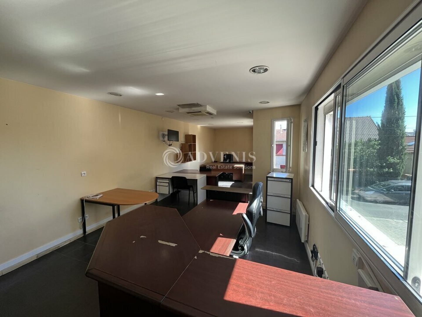 LOCAL D'ACTIVITE A VENDRE