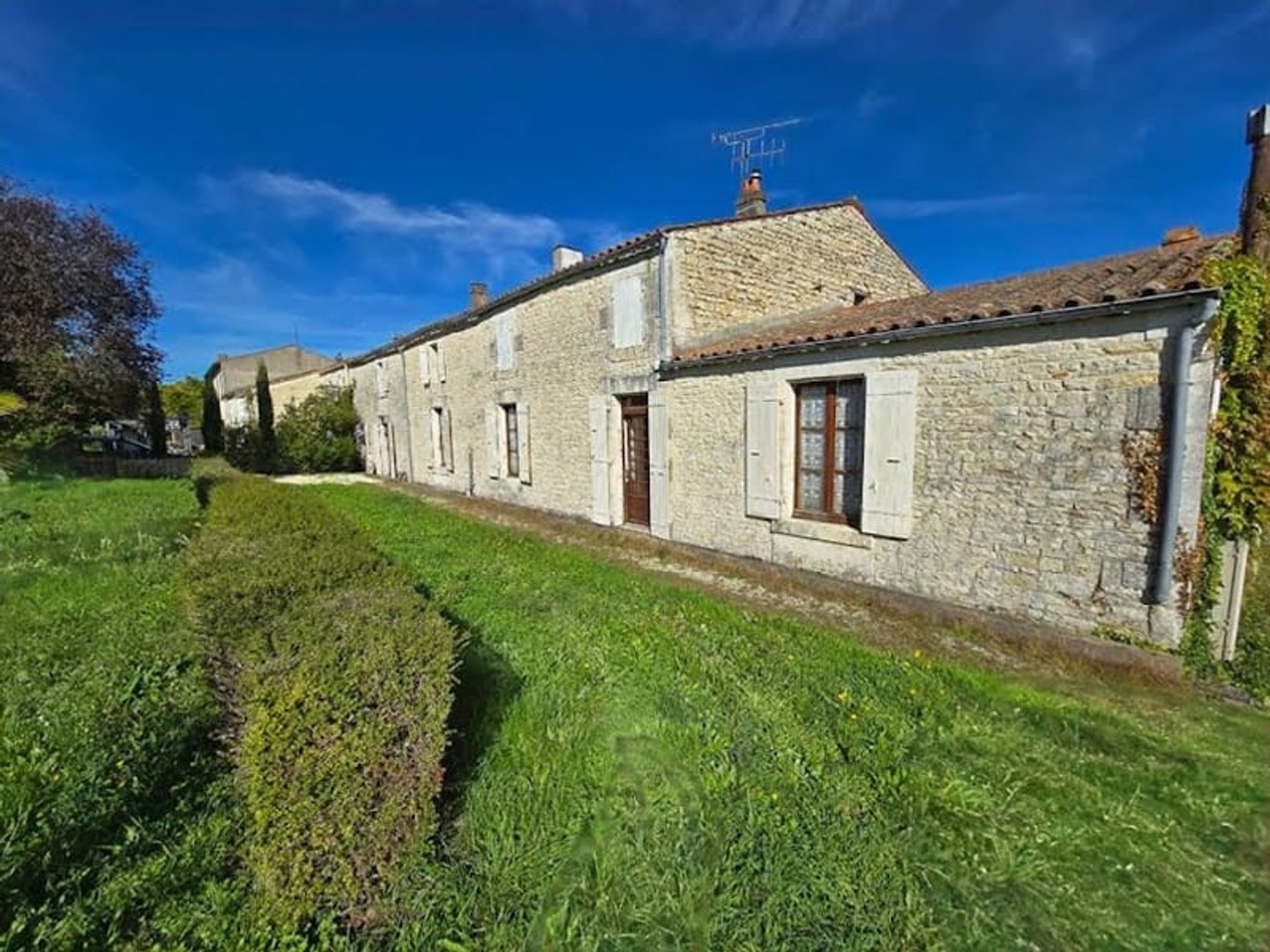 Maison 4 pièces 243 m²