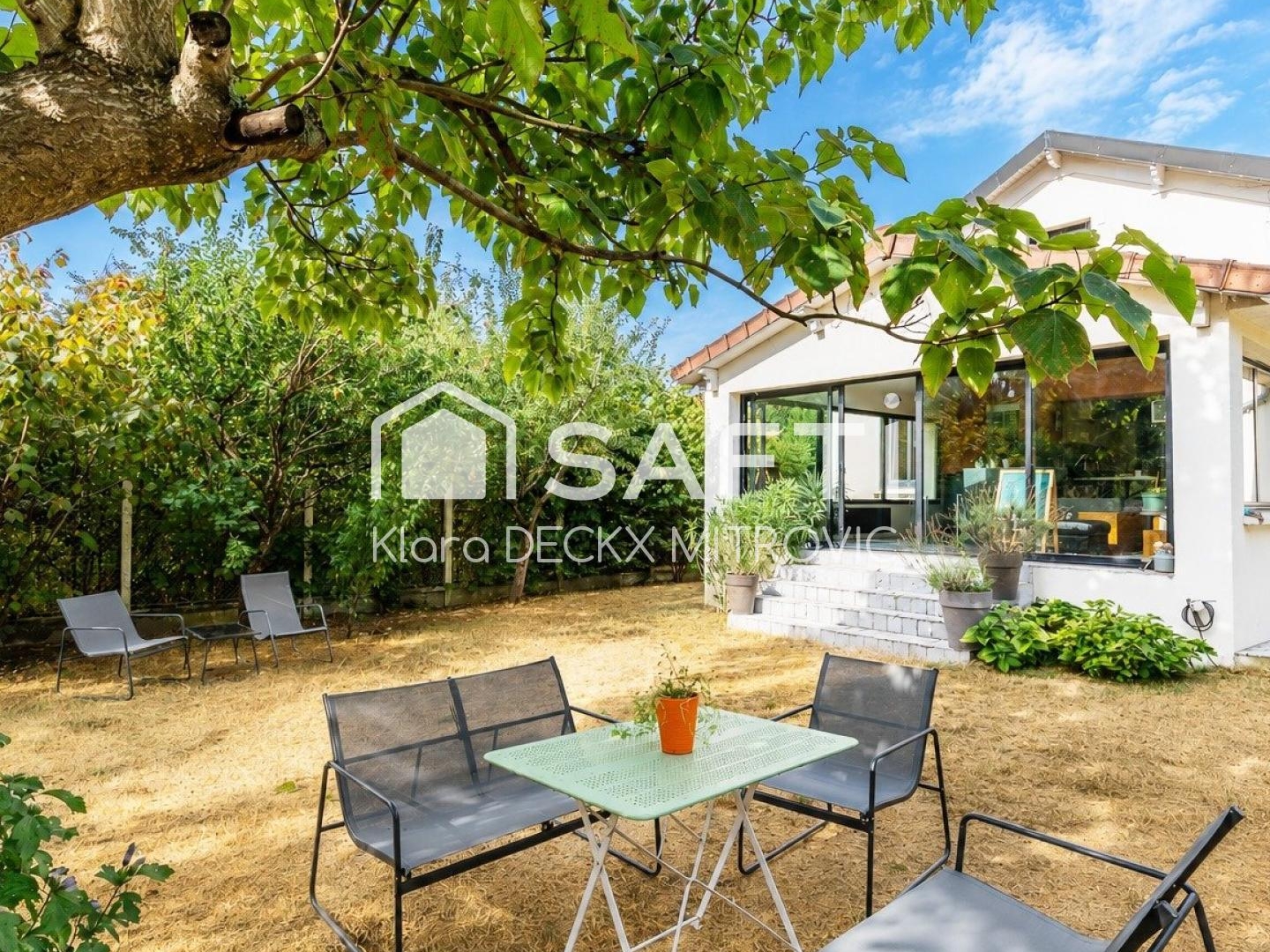 Maison moderne de 146 m² avec sous sol et jardin