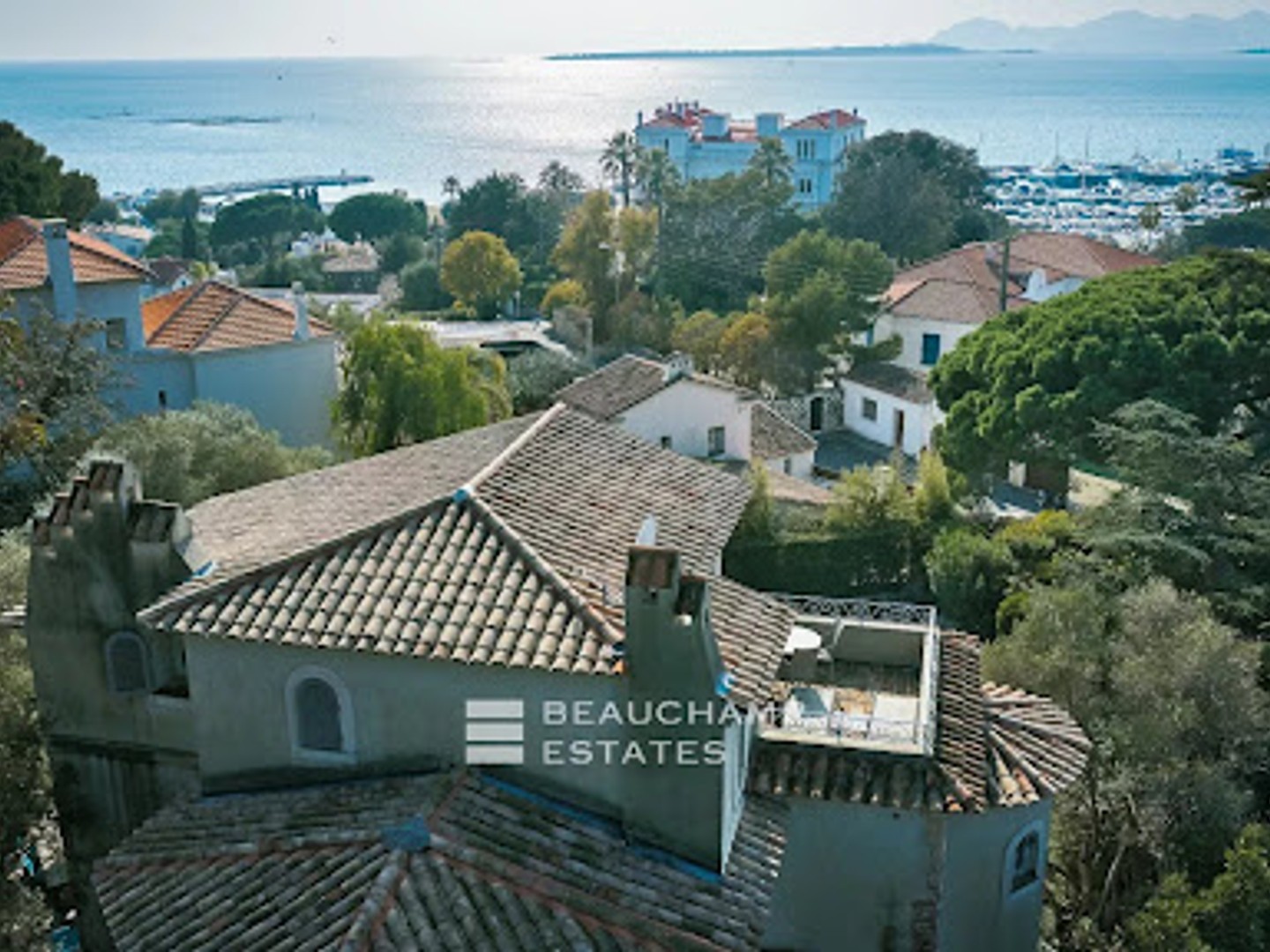 Villa 6 pièces 300 m²