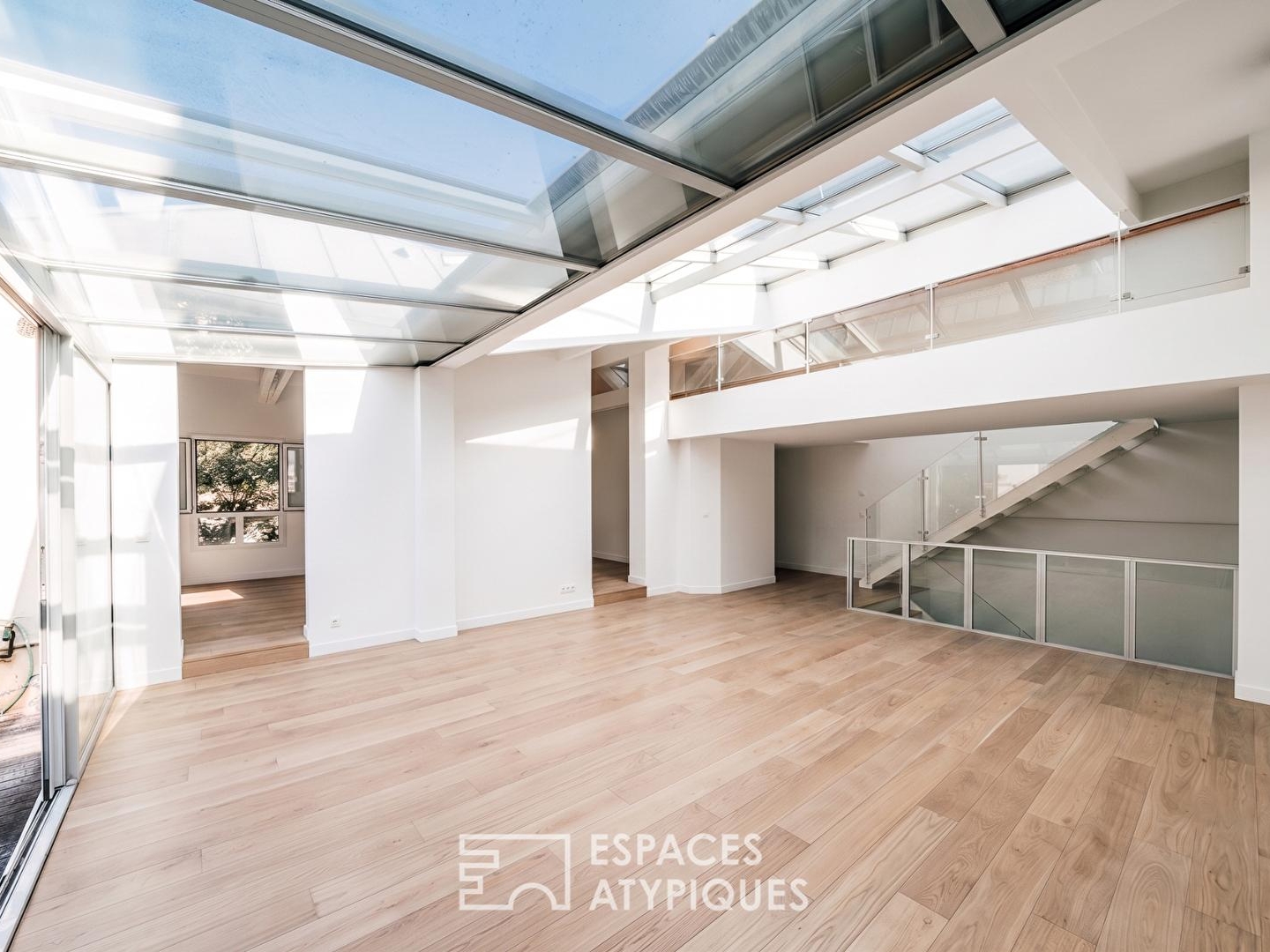 Appartement à vendre - 4 pièces - 84m2 - Paris 18e (75018)
