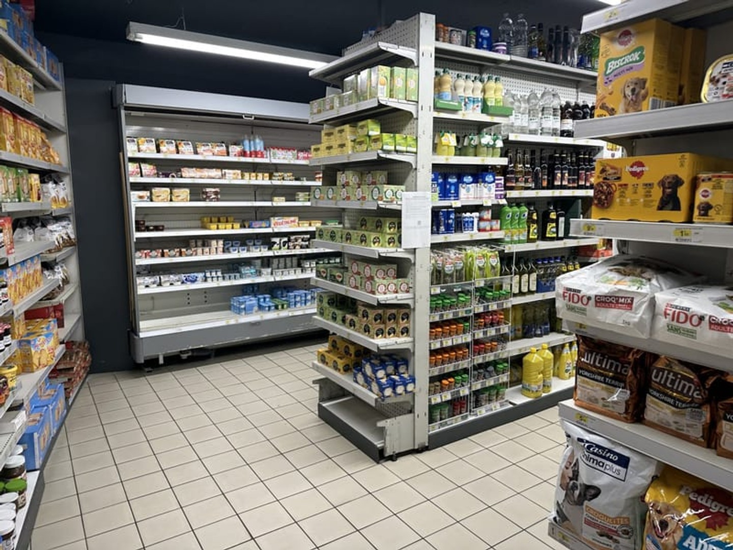 Fond de commerce groupe casino, Chamalieres, 220 m2, bureau, stockage 97500€ FAI