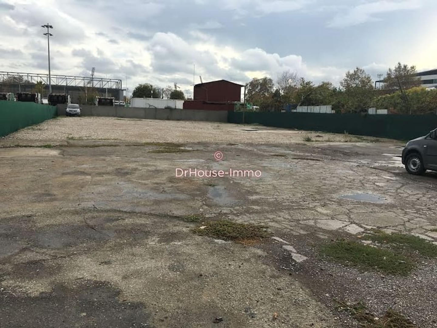 Parking/Garage/Box 1350 m²