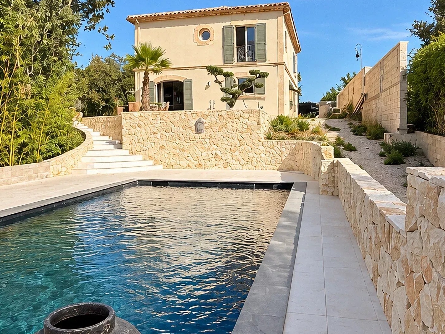 Superbe maison de 173 m² avec piscine chauffée à Mauressargues