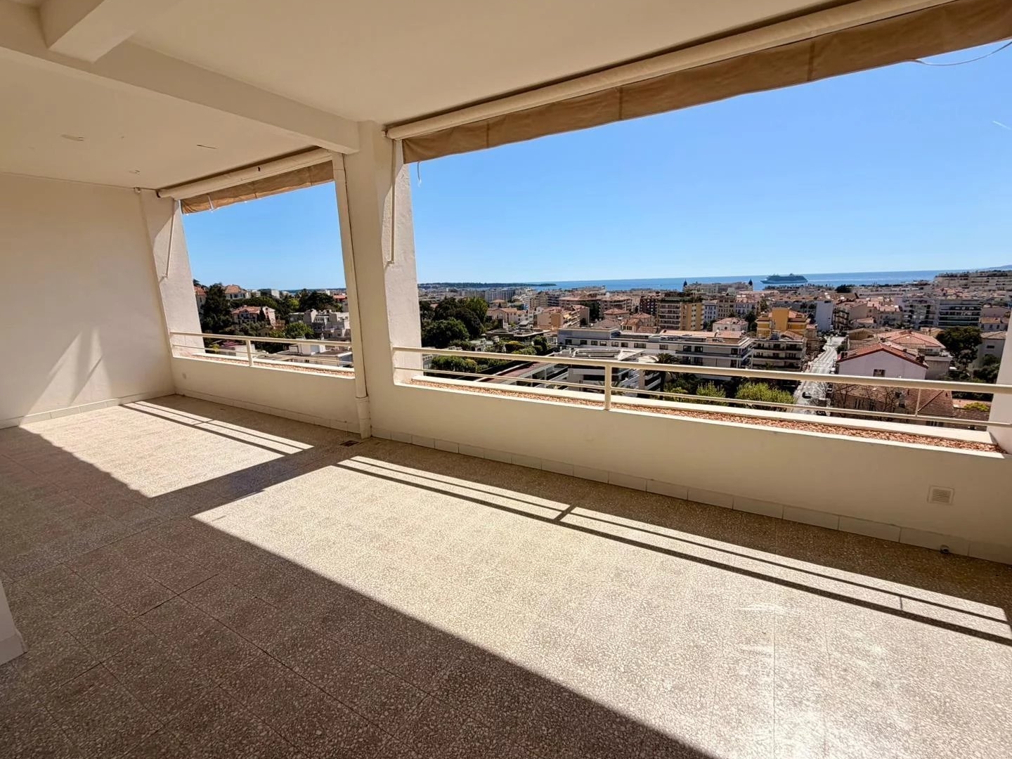 Appartement à vendre - 4 pièces - 130m2 - Cannes (06400)