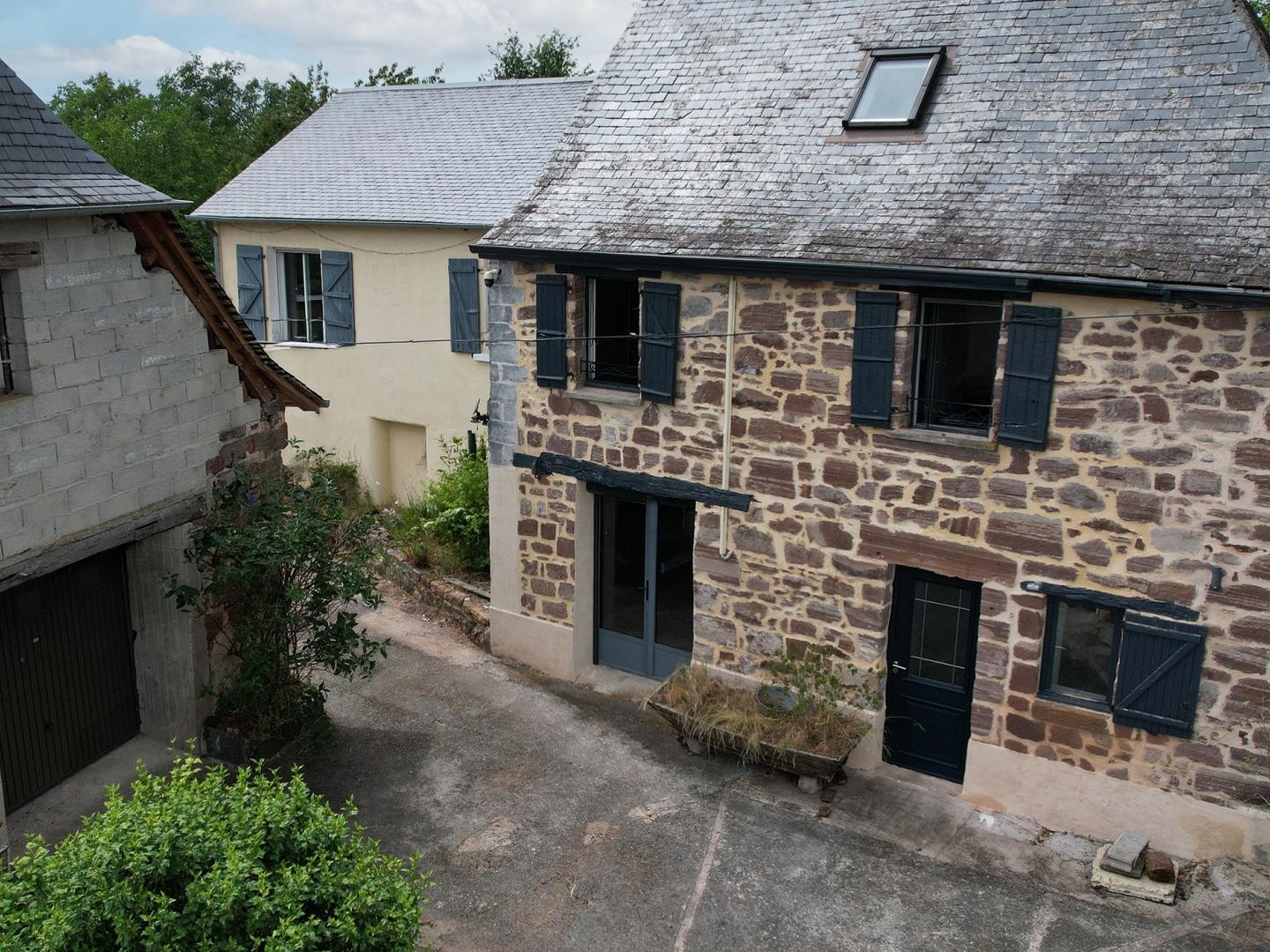 Maison à vendre - 7 pièces - 212m2 - Saint-Bonnet-La-R... (19130)