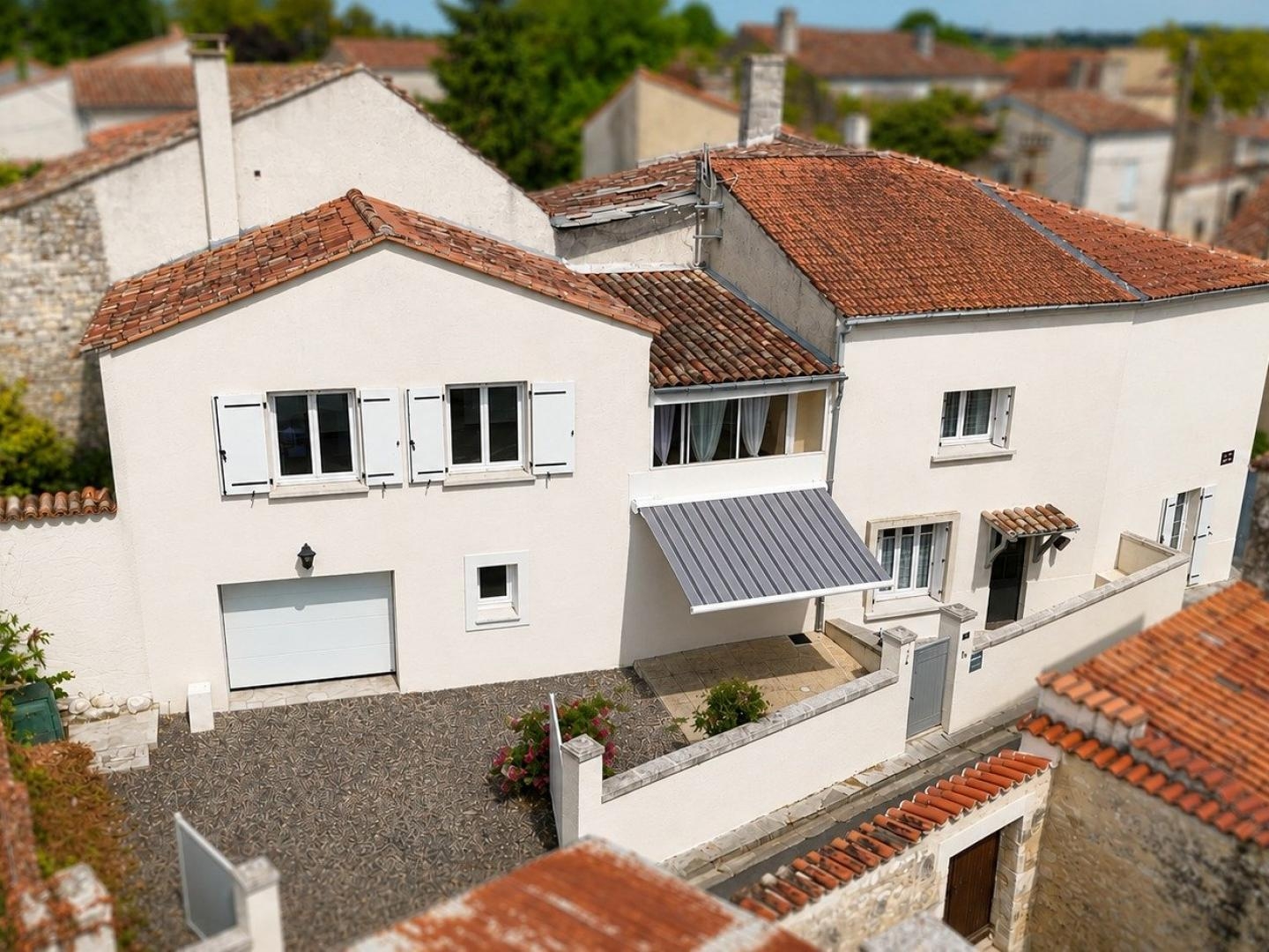 Maison de bourg au coeur du village gabarrier