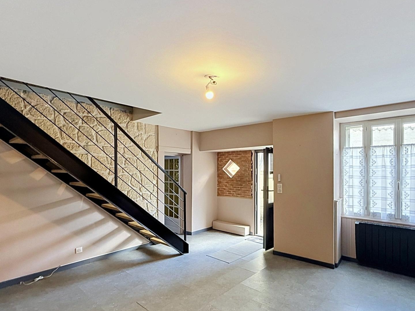 Maison à vendre - 5 pièces - 140m2 - Saint-Simon (16120)