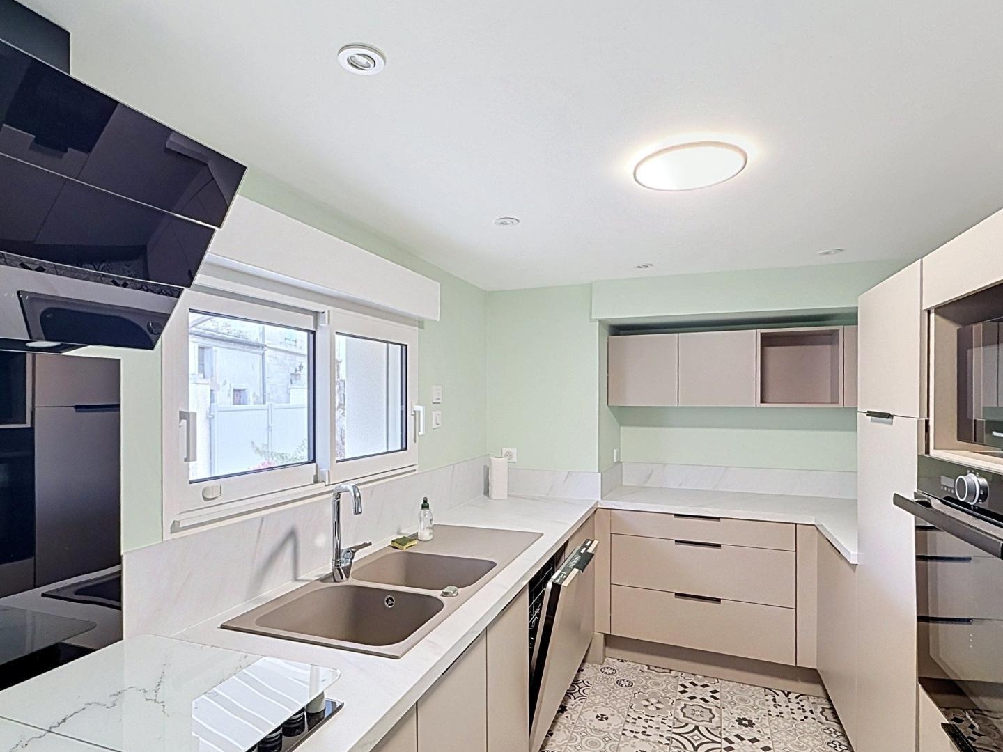 Maison à vendre - 5 pièces - 140m2 - Saint-Simon (16120)