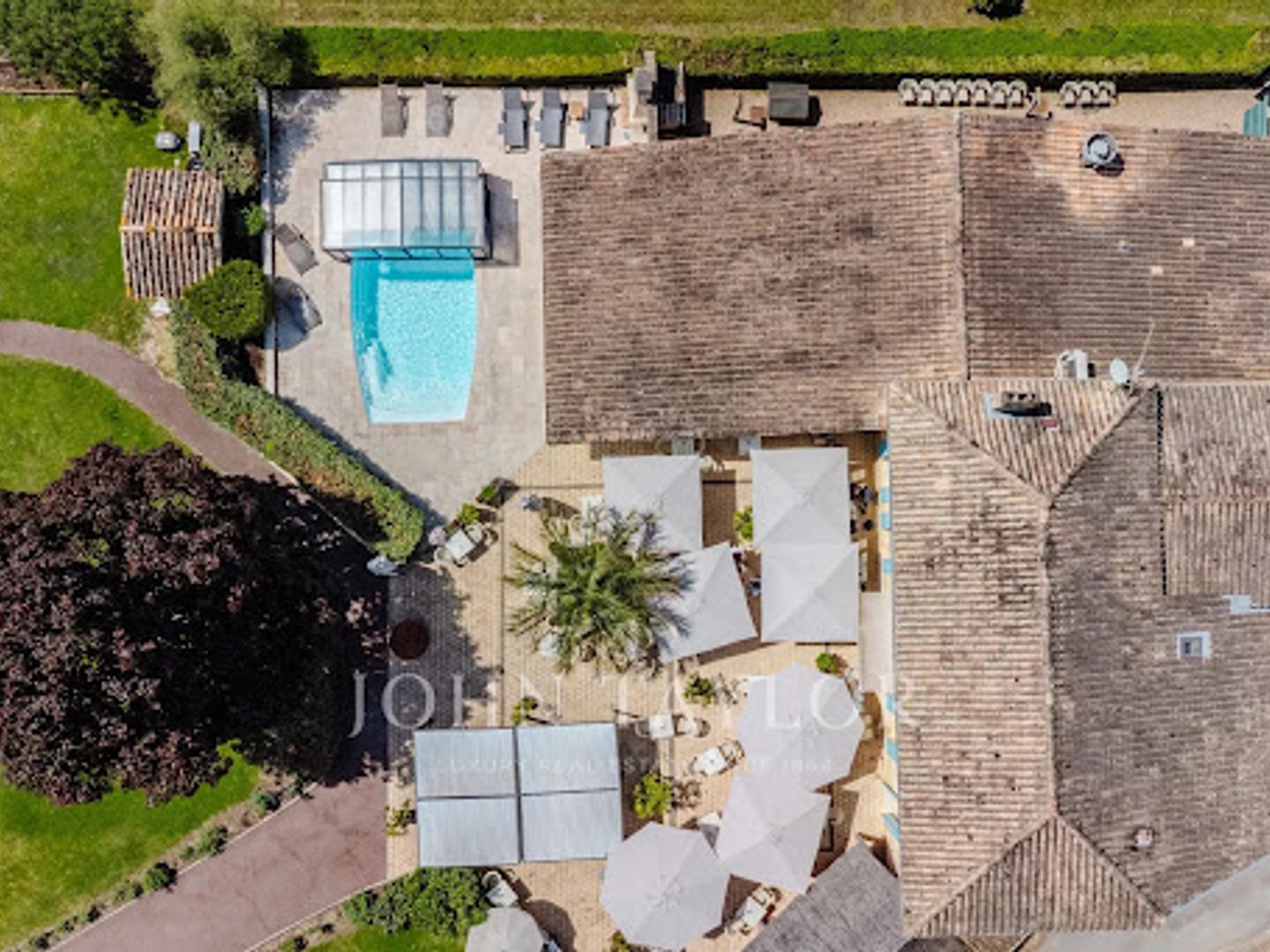 Propriété 10 pièces 420 m²