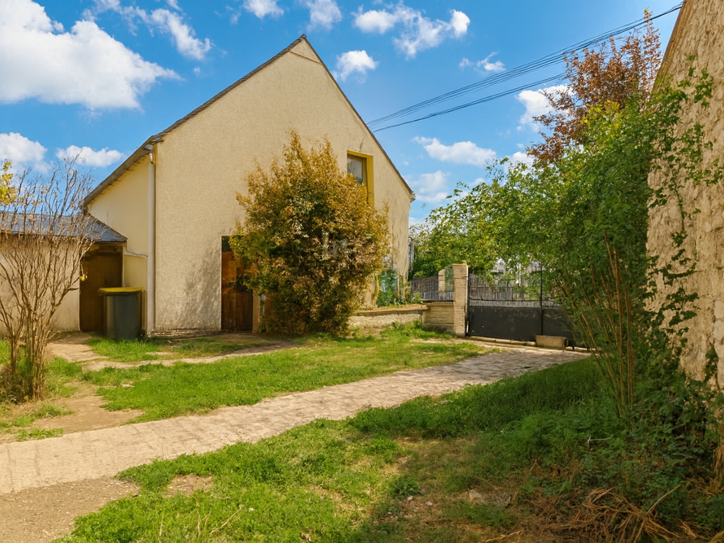 Immeuble à vendre - 3 pièces - 92m2 - Beaumont-Du-Gâtinais (77890)