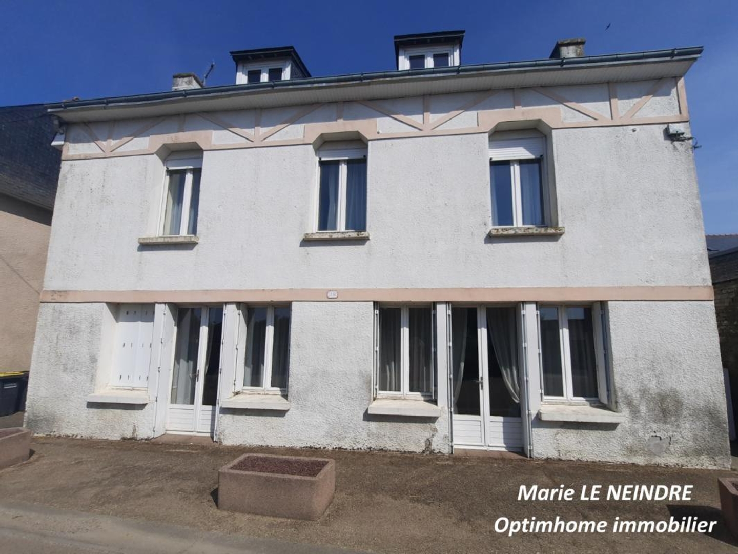 Ensemble Immobilier d'Exception - 3 Maisons & Jardin à Plussulien (22320)