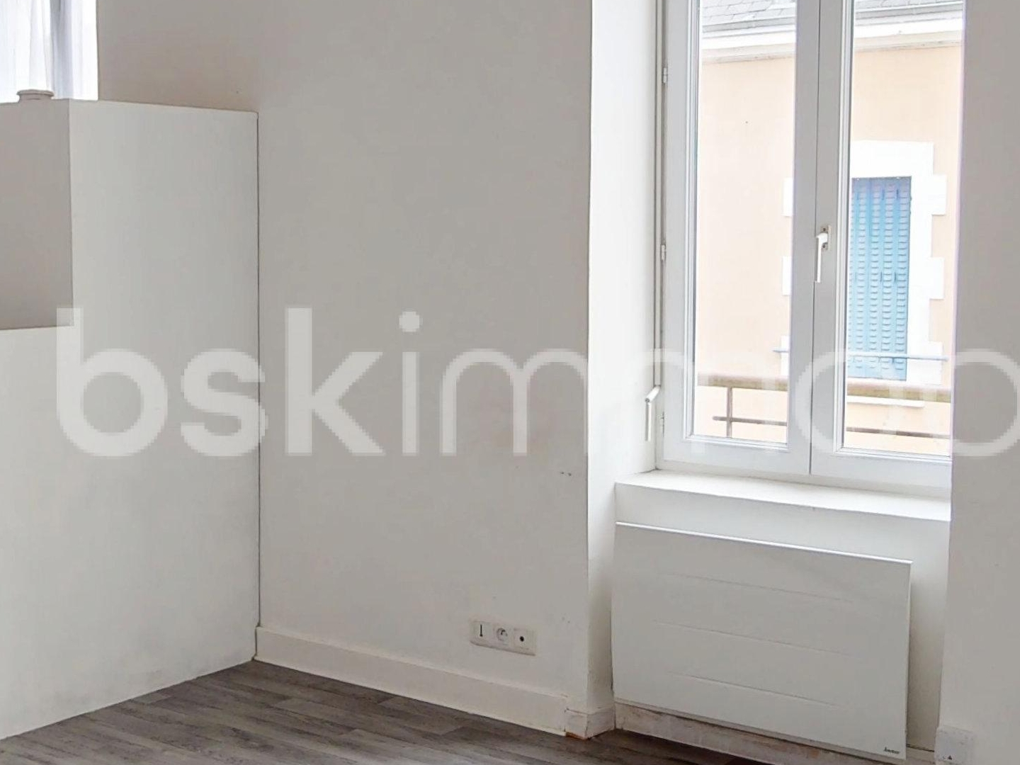 Immeuble à vendre - 13 pièces - 293m2 - Vierzon (18100)