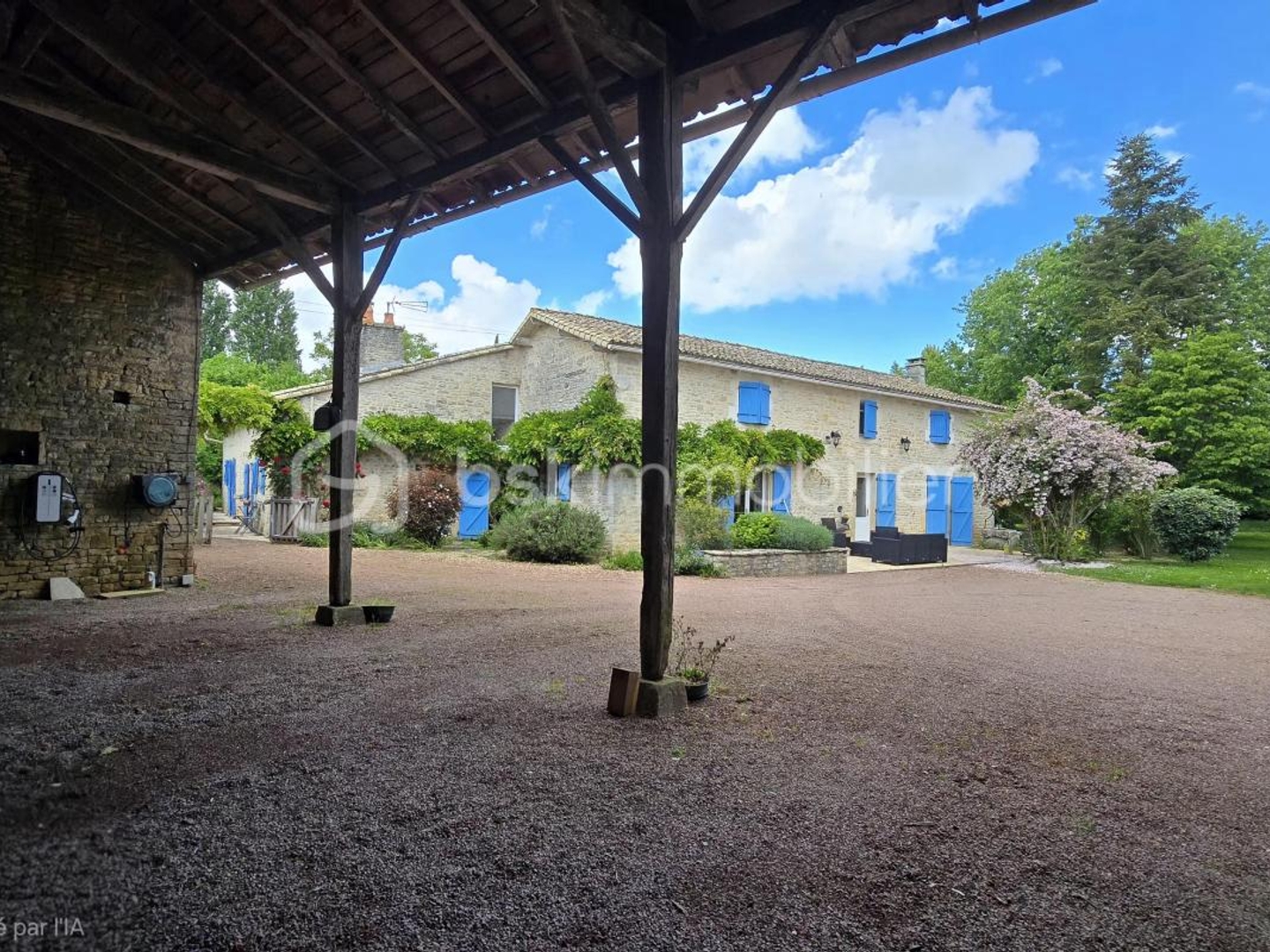 Immeuble à vendre - 8 pièces - 257m2 - Vançais (79120)