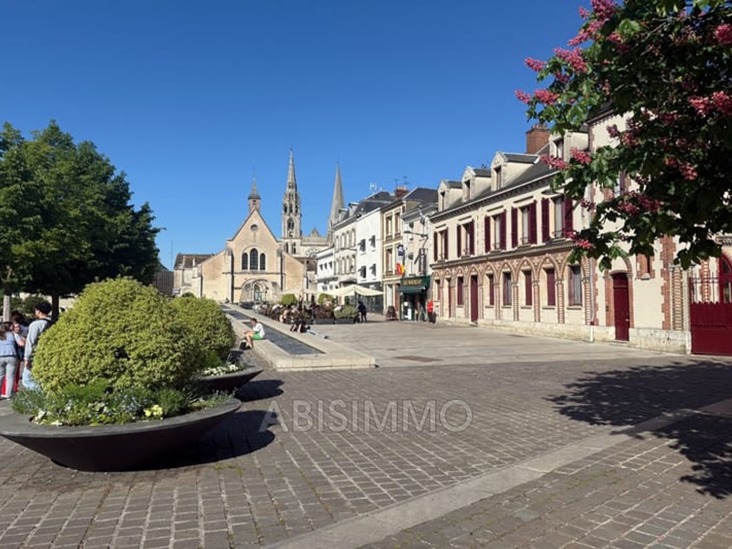 Fonds de commerce 2 pièces 127 m²