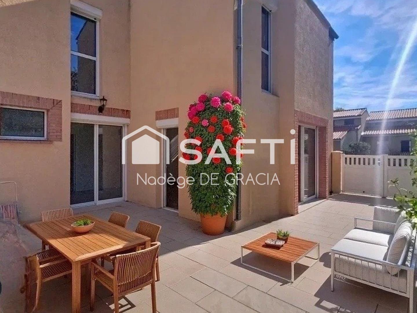 Maison duplex T5 avec garage et jardin