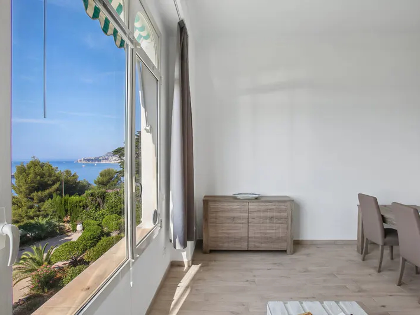 Appartement à vendre - 2 pièces - 53m2 - Roquebrune-Cap-Ma... (06190)