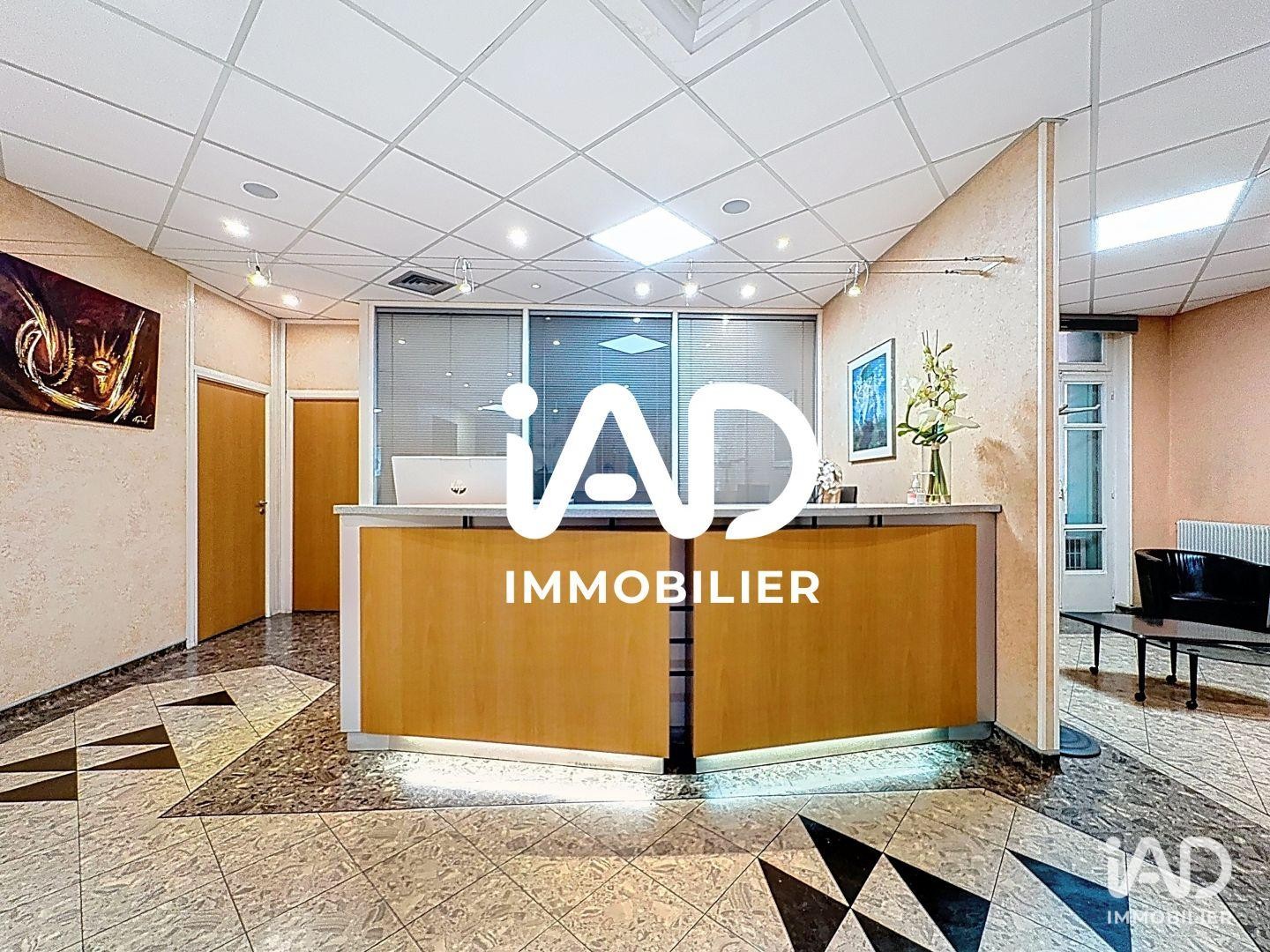 Local professionnel 12 pièces 204 m²