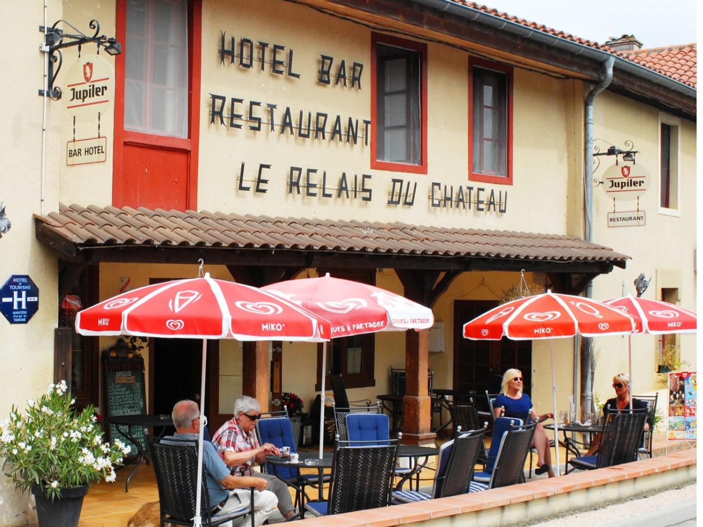 HÔTEL-RESTAURANT A REPRENDRE Proche BOULOGNE SUR GESSE